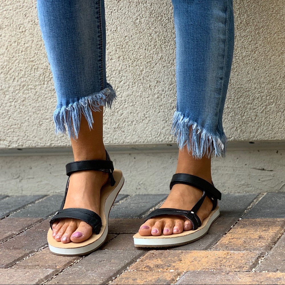 Black Universal Slim Slingback Flatform Sandal - Picture 3 of 8